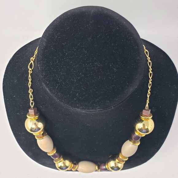 20" Beaded Gold-Tone Statement Necklace - Picture 7 of 8